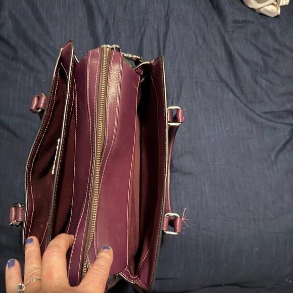 Coach Signature Country Floral Darcie Carryall - Picture 5 of 5